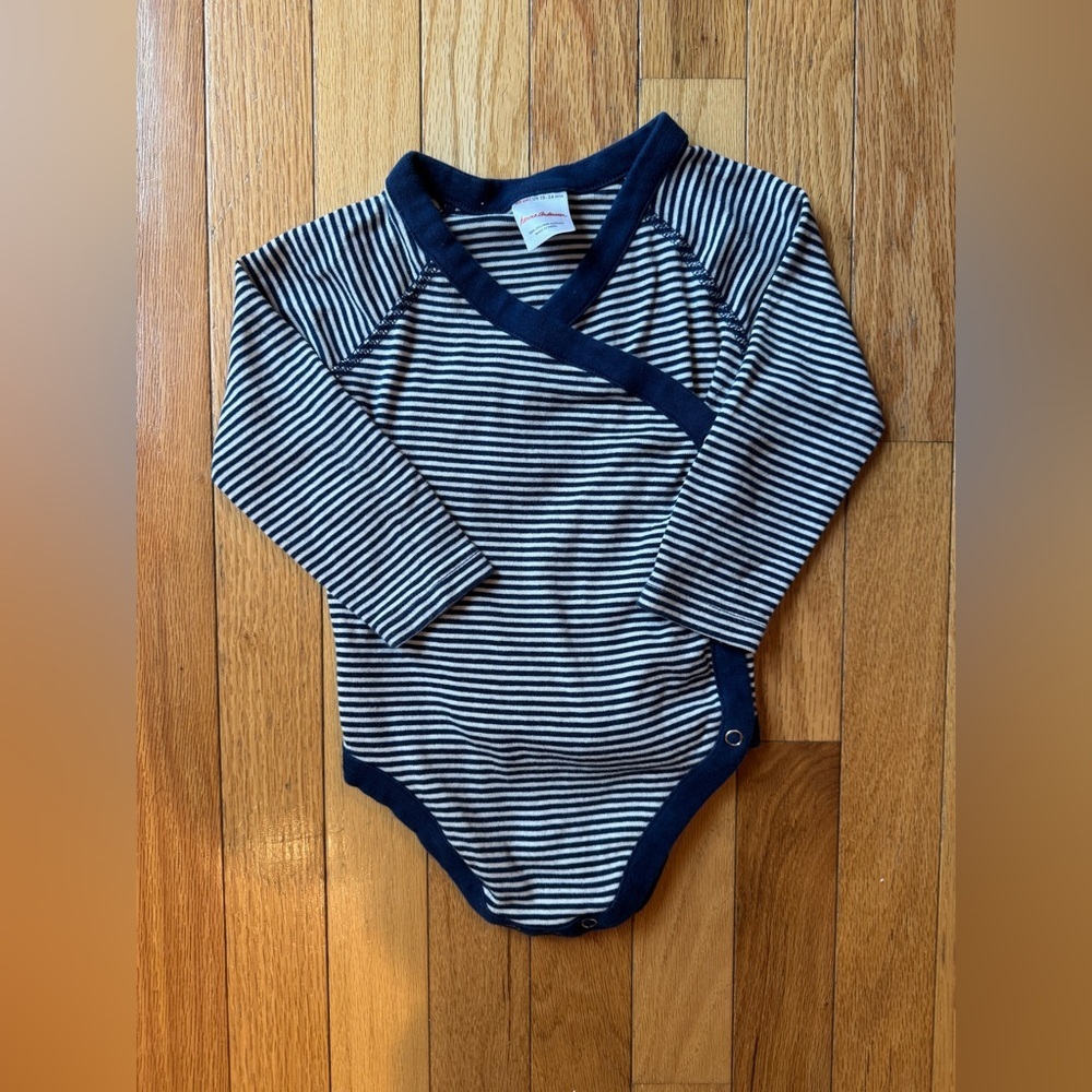 Baby Layette Bodysuit in HannaSoft™ (18-24m) - Picture 2 of 7